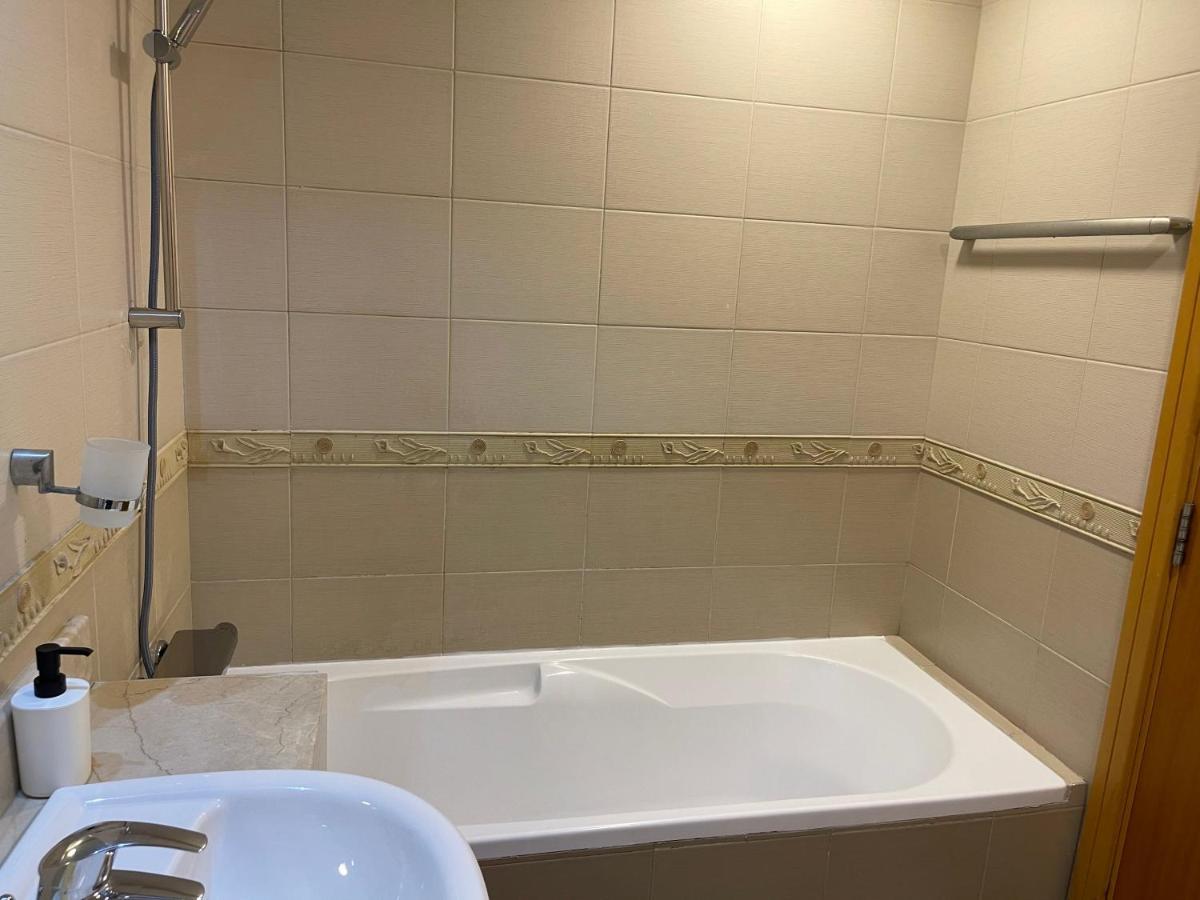Metro Premium Location Spacious 2 Bedroom Apartment Right Next To The Metro Dubai Bagian luar foto